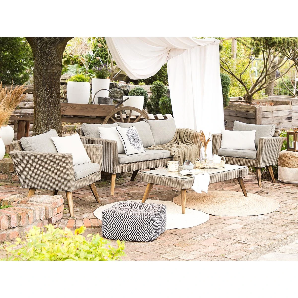 Beliani - VITTORIA - Loungeset Voor 5 - Natuurlijk - PE Rotan Beliani - VITTORIA - Loungeset Voor 5 - Natuurlijk - PE Rotan -Tuin & Buiten 9448948